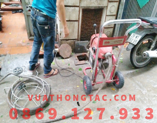 Thông Tắc Cống Tại Long Biên